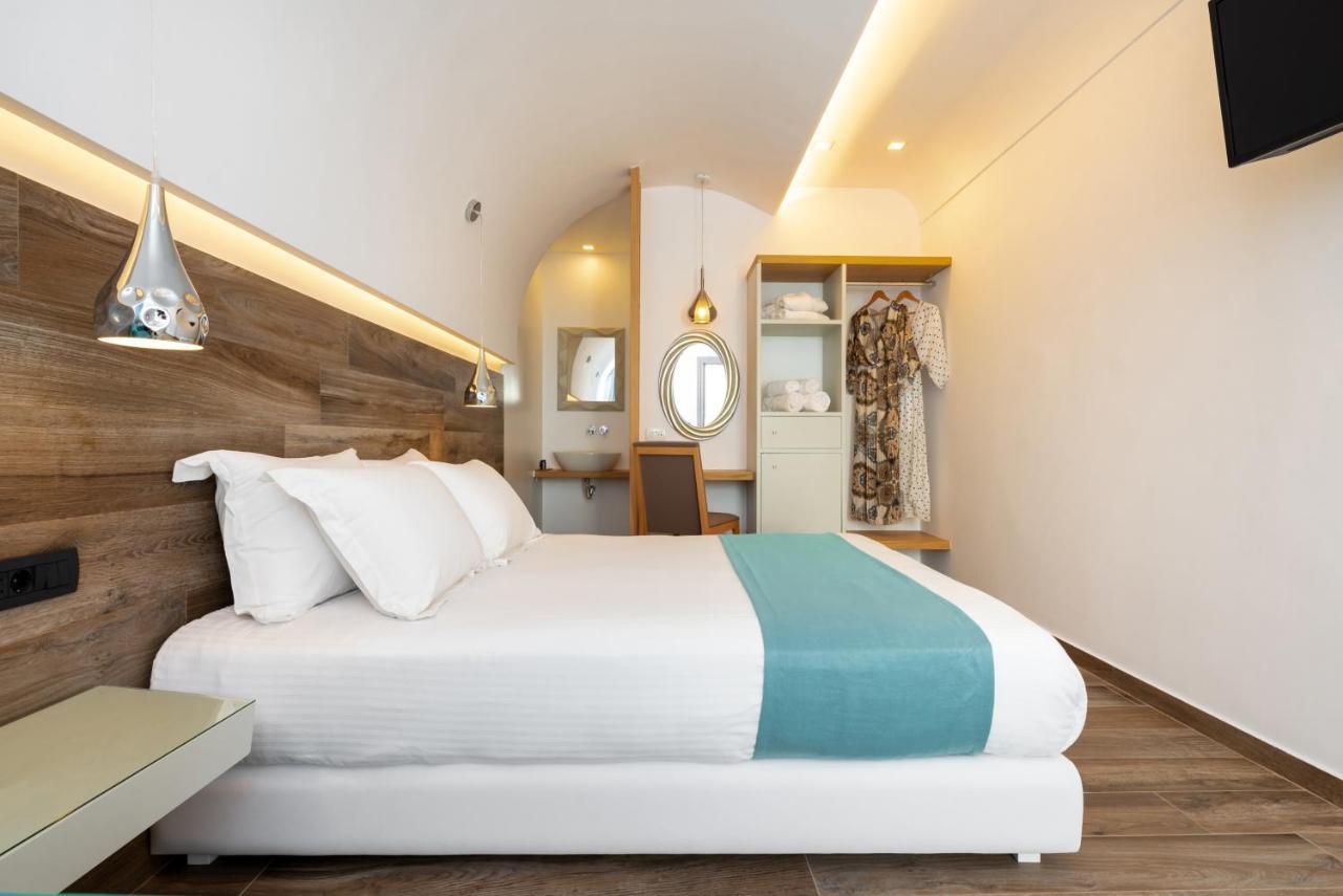Deluxe Hotel Santorini Fira  Zewnętrze zdjęcie