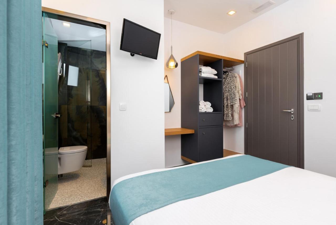 Deluxe Hotel Santorini Fira  Zewnętrze zdjęcie