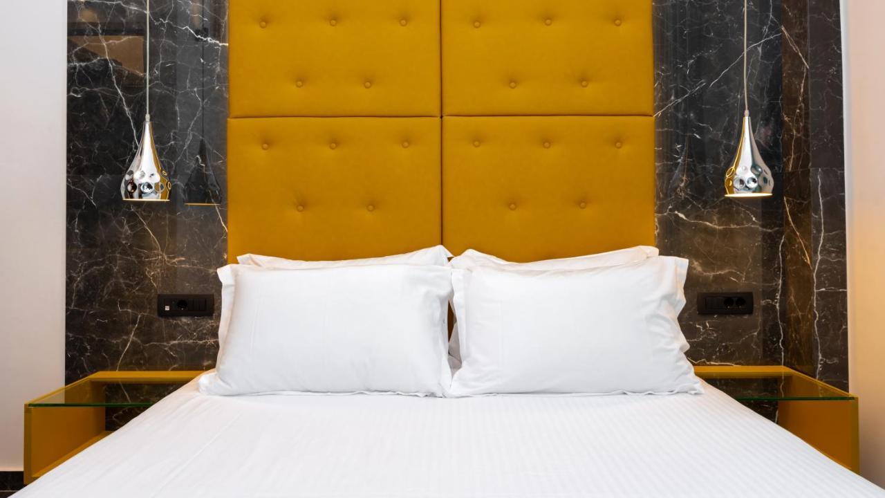 Deluxe Hotel Santorini Fira  Zewnętrze zdjęcie