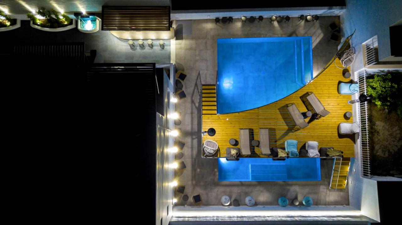 Deluxe Hotel Santorini Fira  Zewnętrze zdjęcie